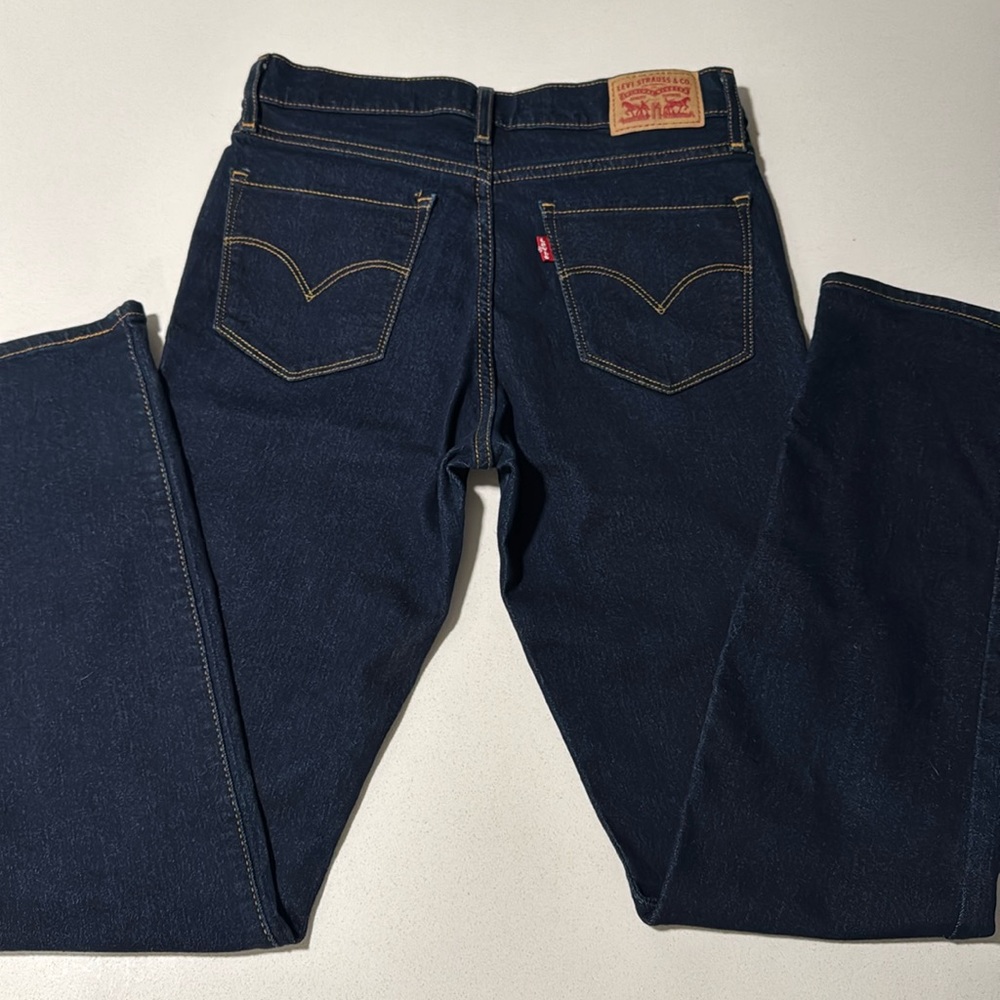 Levi Jeans 28wx30L NWOT DARK Jean Stretch 314 Shape Straight